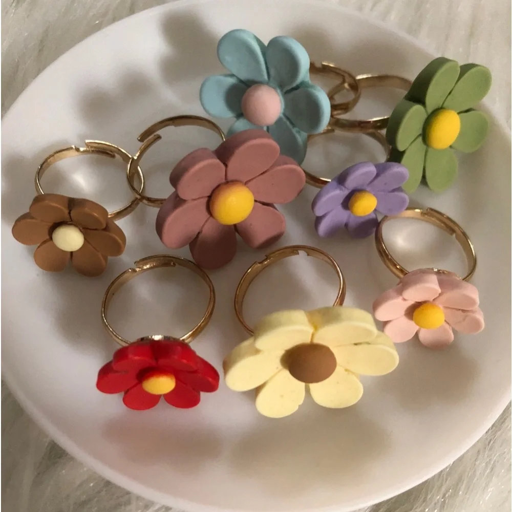 Eight floral/flower adjustable cute spring rings